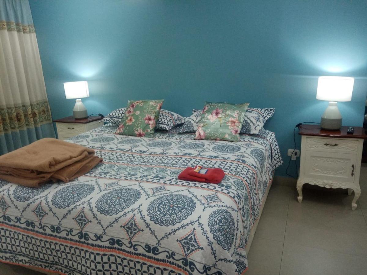 Strenua - Las Quintanas Hostel Trujillo Bagian luar foto