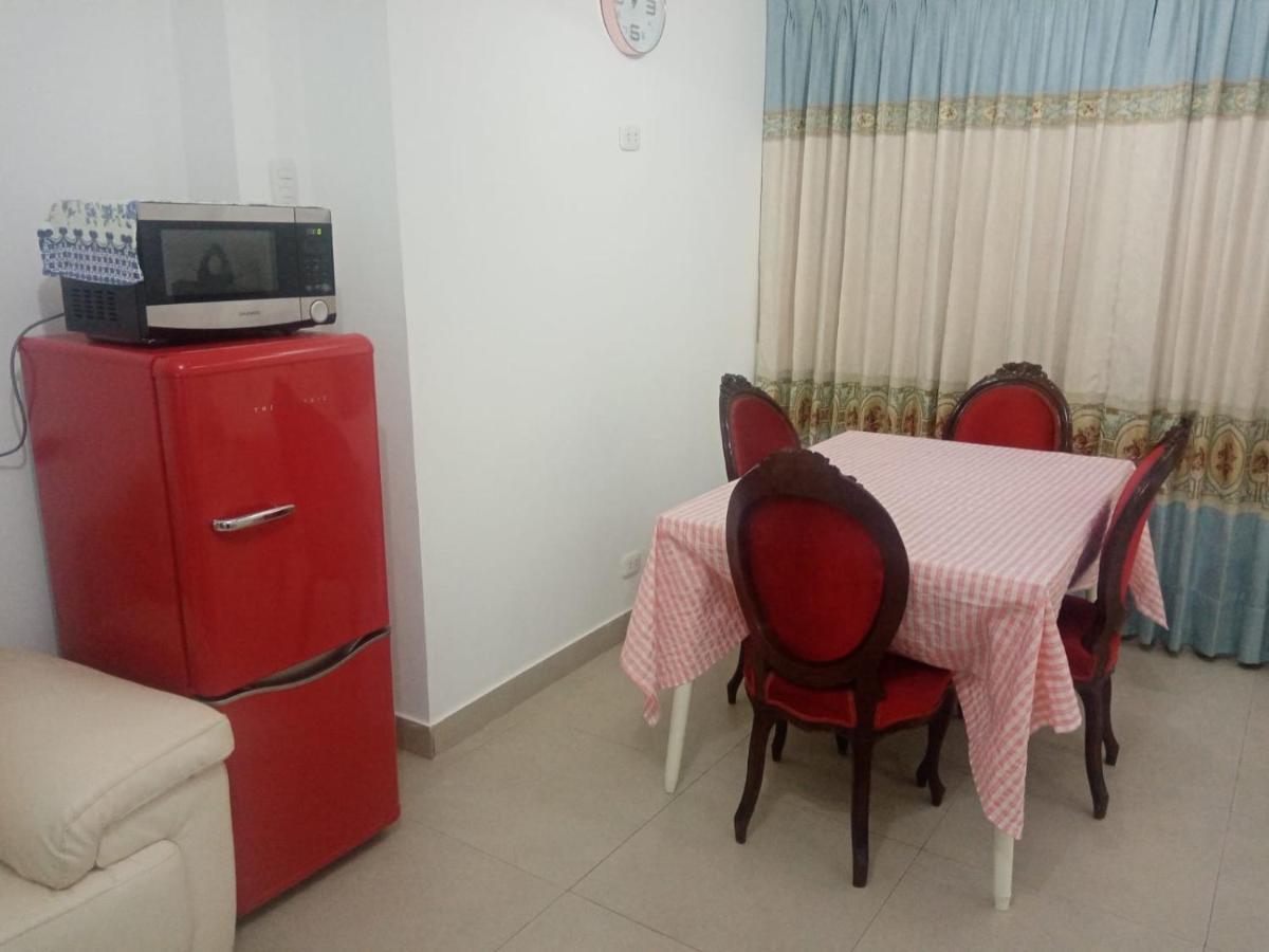 Strenua - Las Quintanas Hostel Trujillo Bagian luar foto