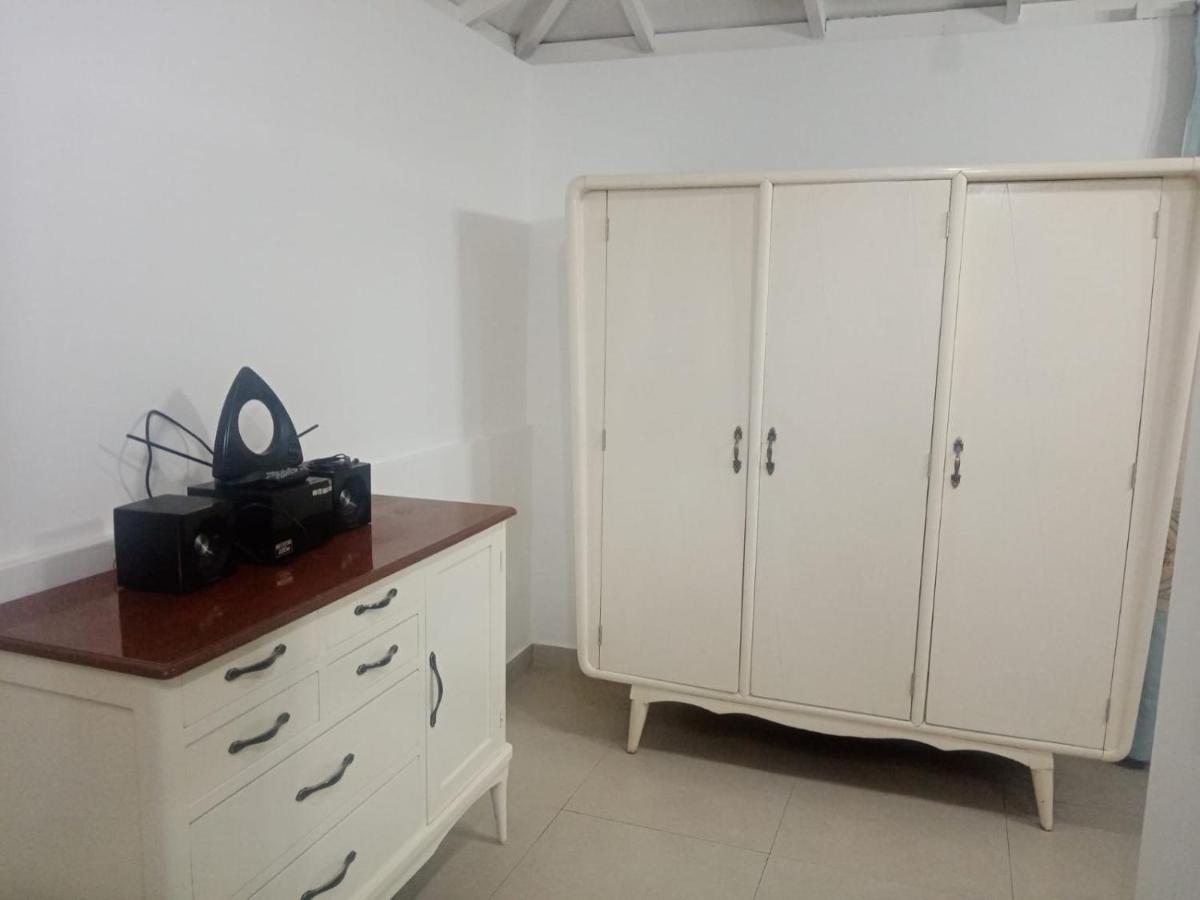 Strenua - Las Quintanas Hostel Trujillo Bagian luar foto