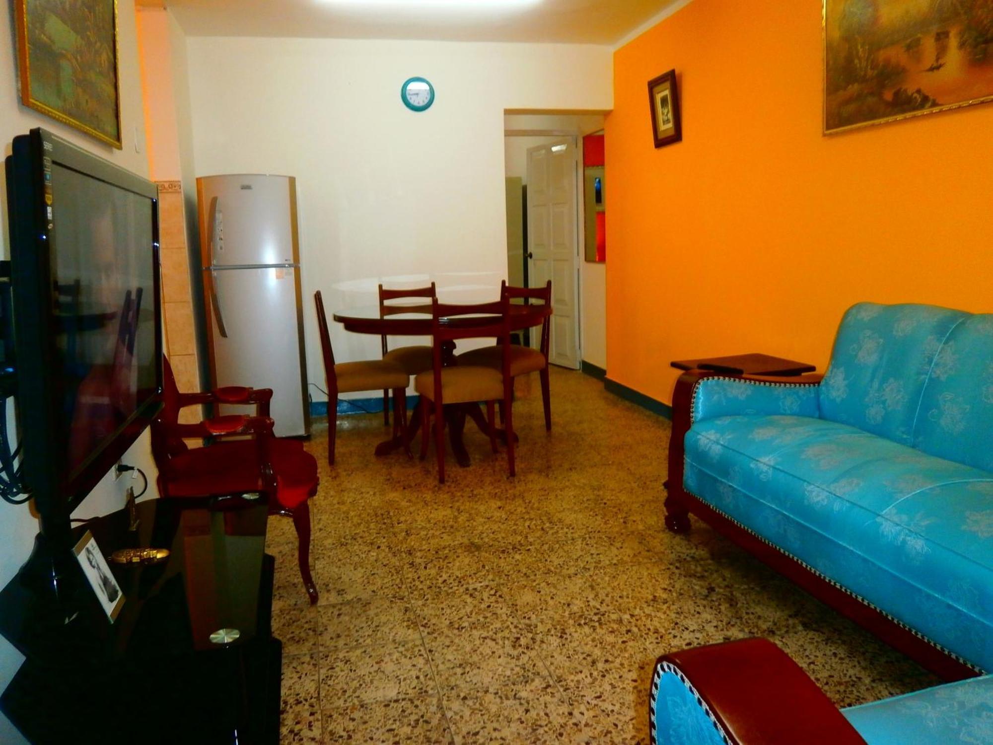 Strenua - Las Quintanas Hostel Trujillo Ruang foto