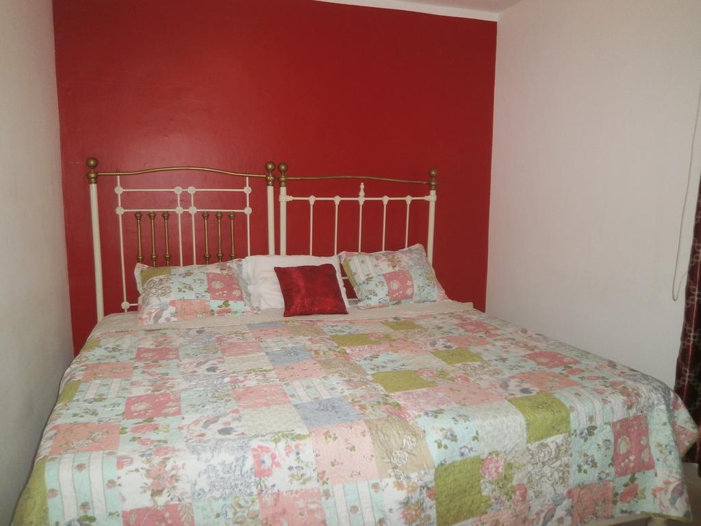 Strenua - Las Quintanas Hostel Trujillo Bagian luar foto