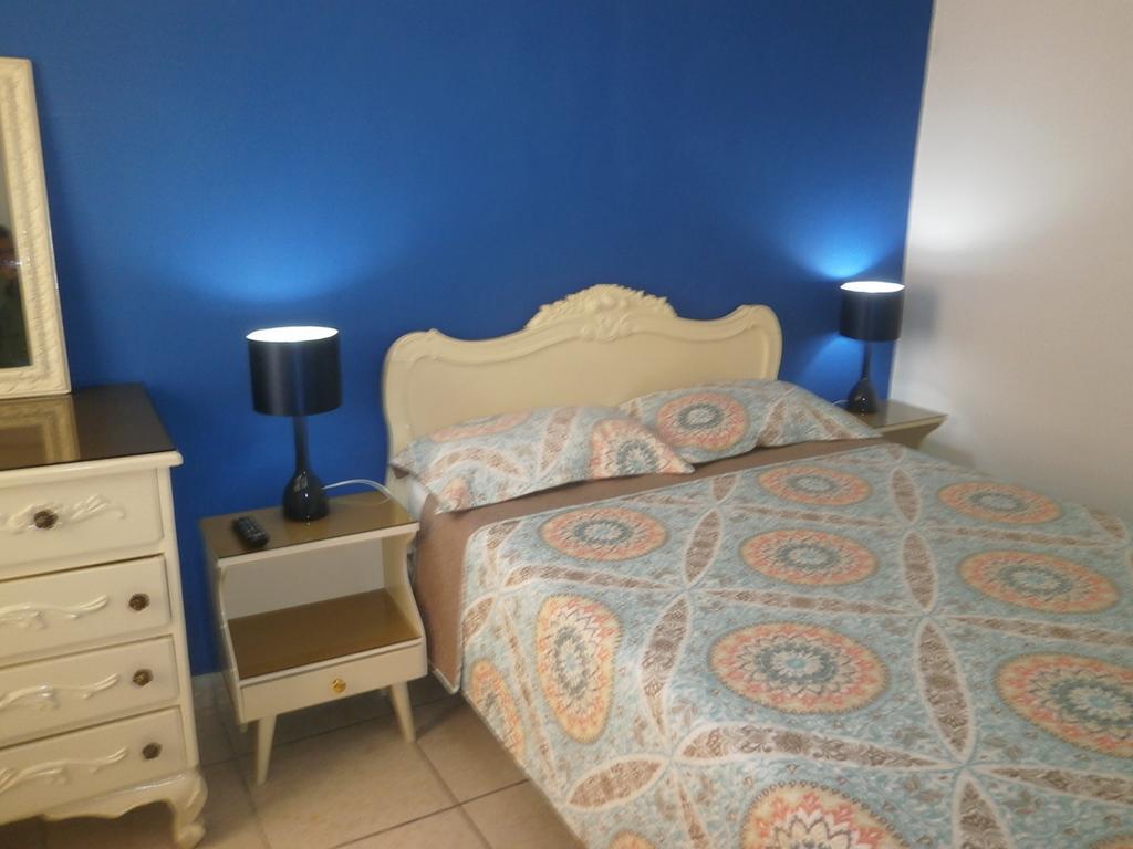 Strenua - Las Quintanas Hostel Trujillo Bagian luar foto